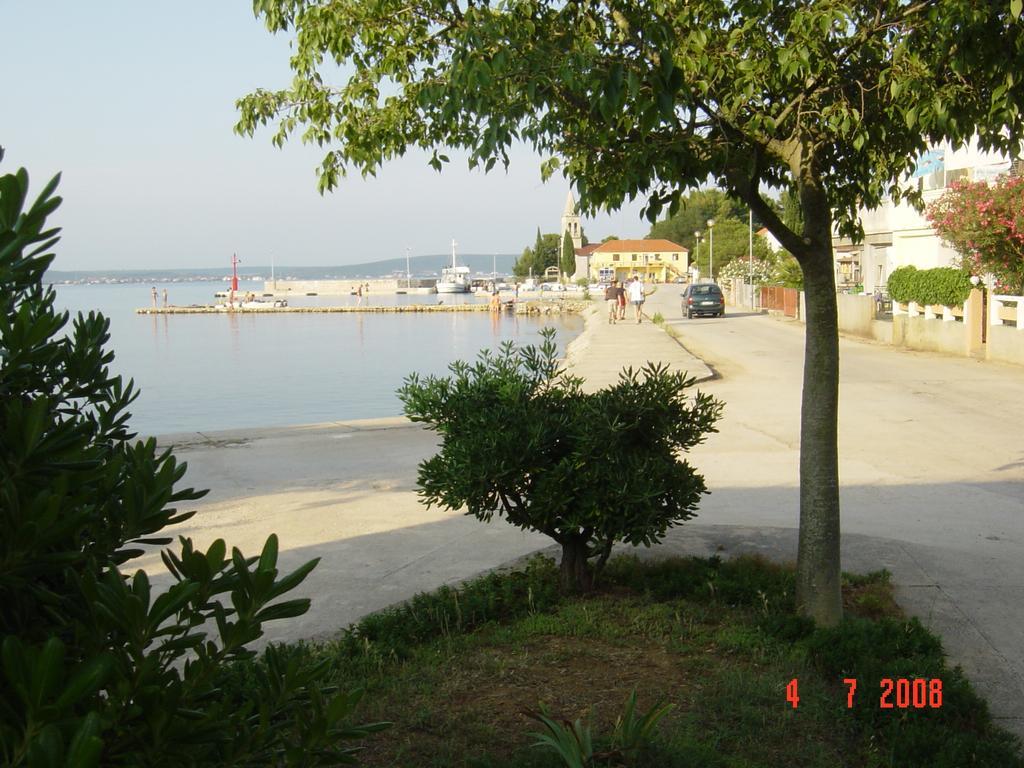 Apartments Prahovic Ždrelac Buitenkant foto