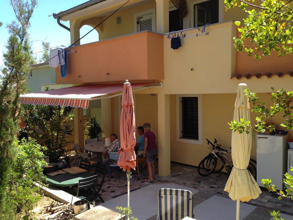Apartments Prahovic Ždrelac Buitenkant foto
